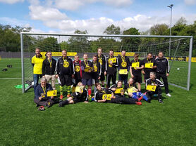 Unsere Fußballmannschaft beim BVB – Probetraining und Stadionbesichtigung