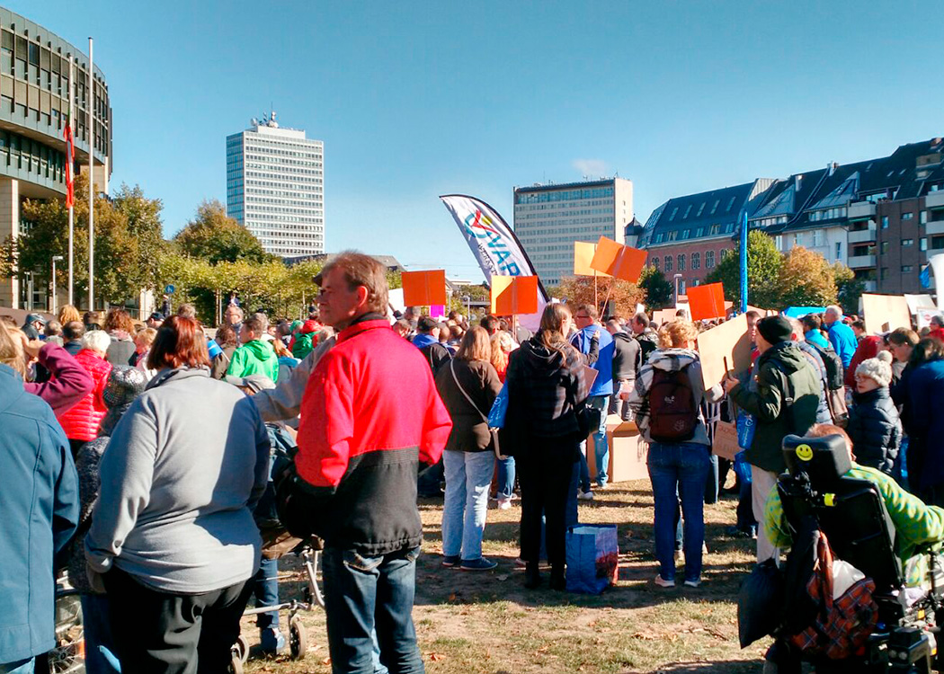 Lebenshilfe Hamm: Demonstration in Düsseldorf gegen das ...